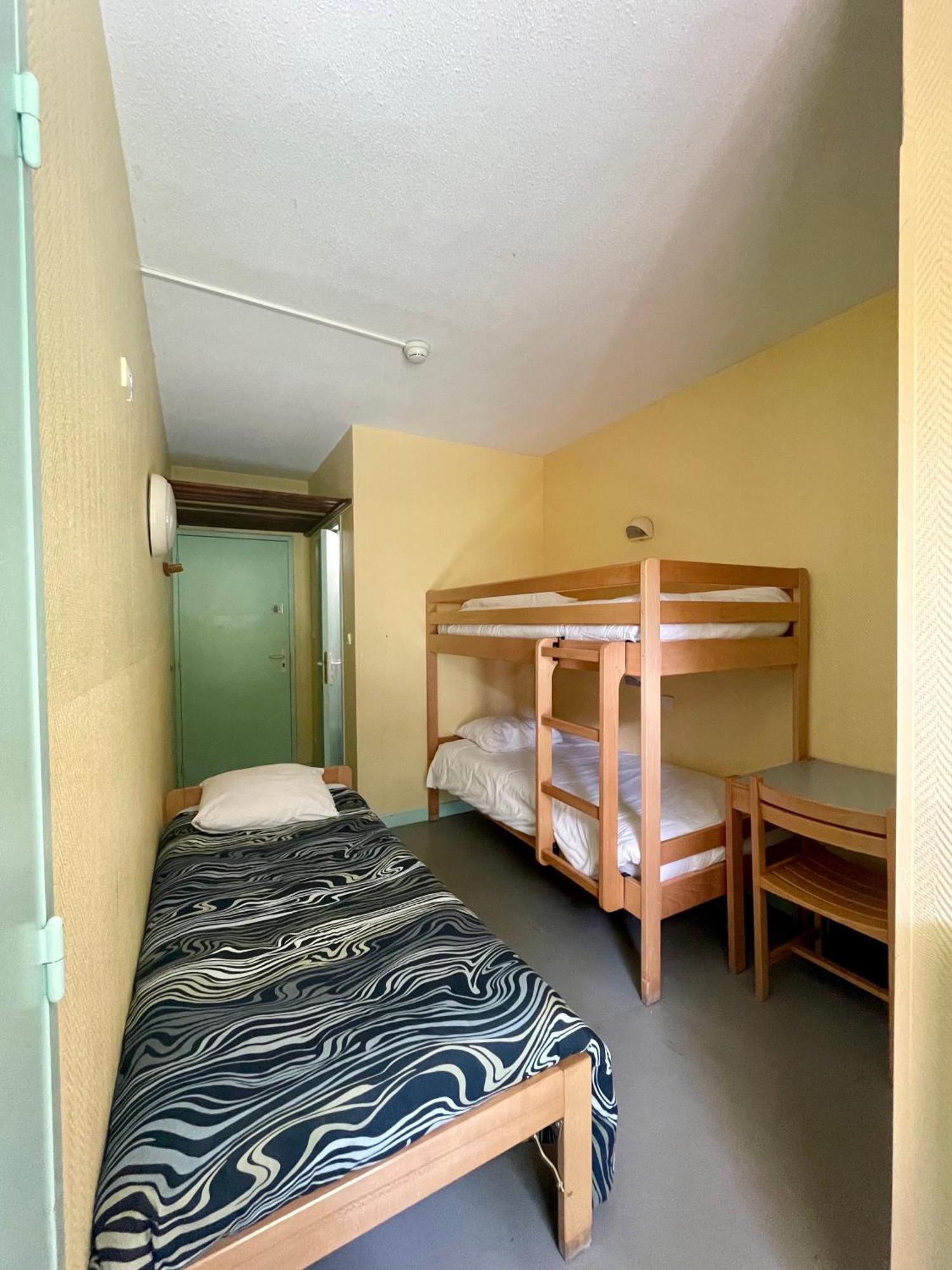 La Baleine Blanche - Chambres Campan Chambre photo